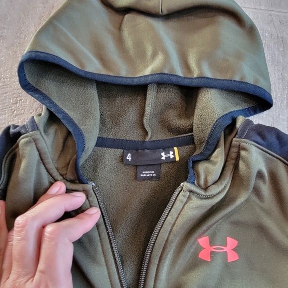 5 pcs Under Armour jackets/hoodie - Picture 12 of 16
